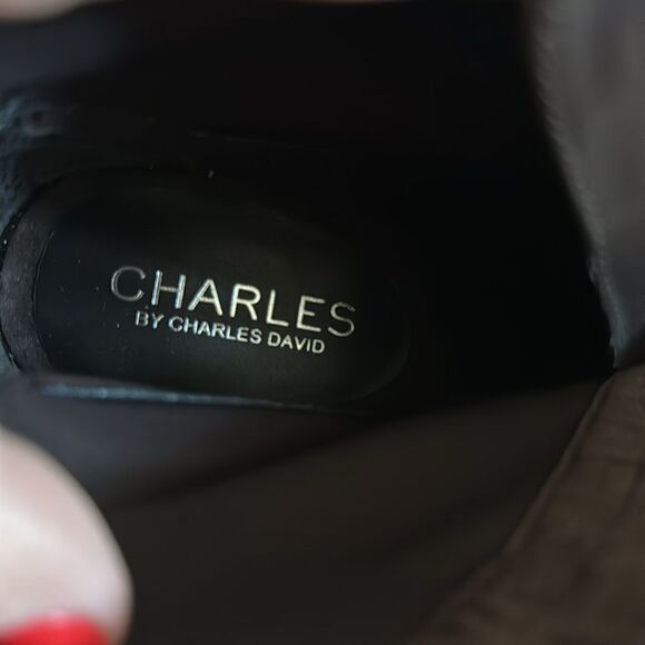 Charles By Charles David Dark Brown Ankle Boot Mixed Media Leather Front Zip - Picture 4 of 7